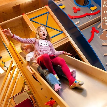 Viktoria Apartments: Family-friendly With 4-star Access Apartment Oberstdorf