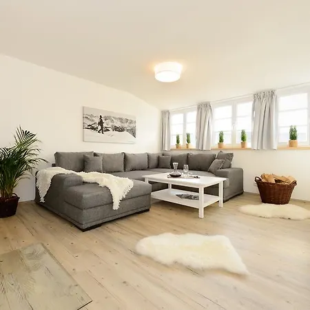 Viktoria Apartments: Family-friendly With 4-star Access Apartment